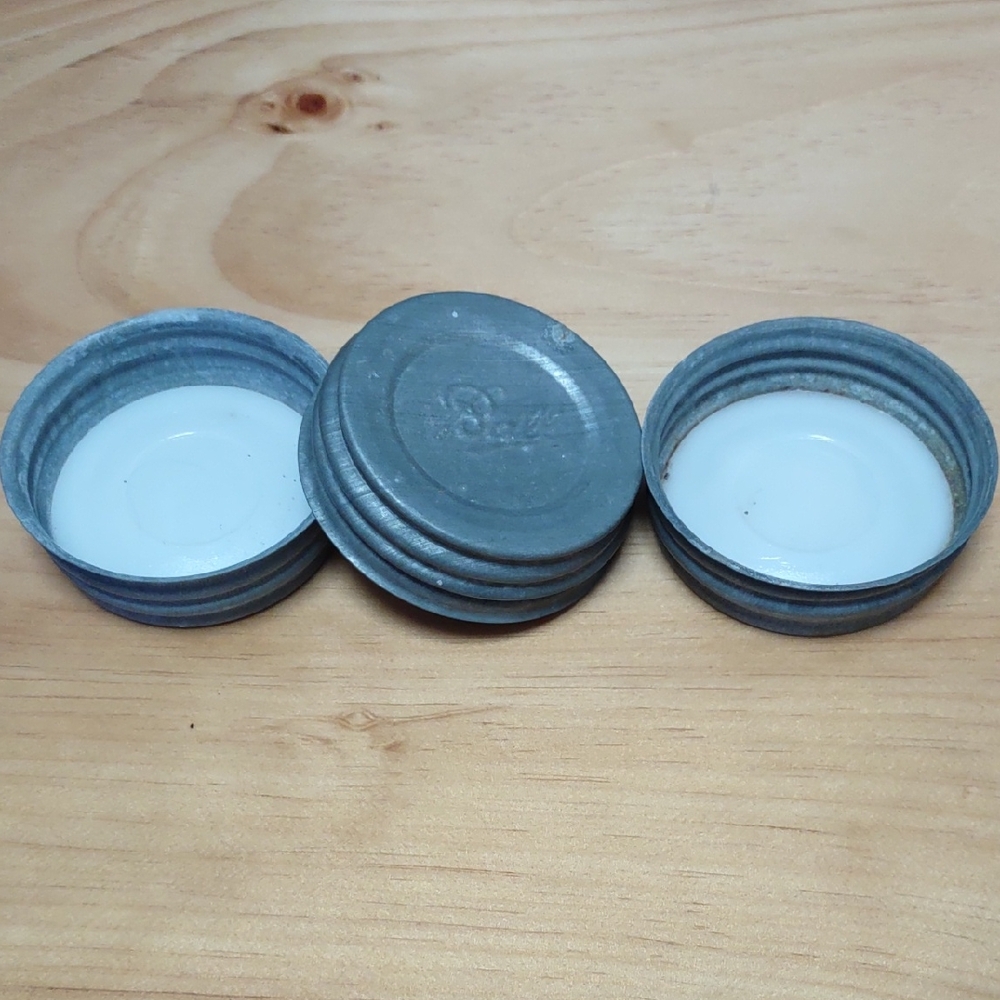 Vintage/Antique Ball Zinc Lids